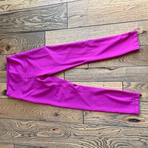 Lululemon crop Leggings Size 4 Ripened Raspberry Pink